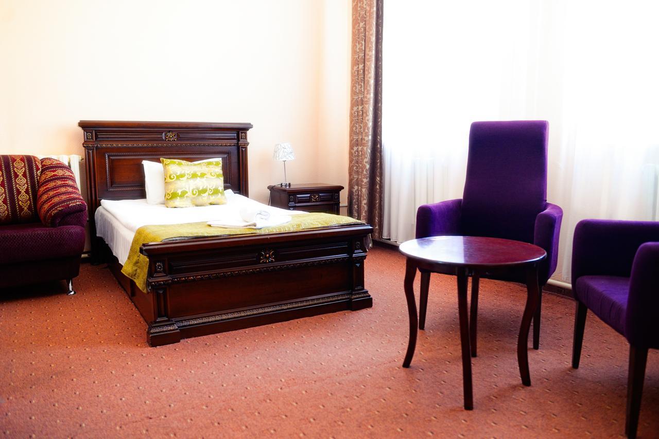 San Marino Hotel Astana エクステリア 写真