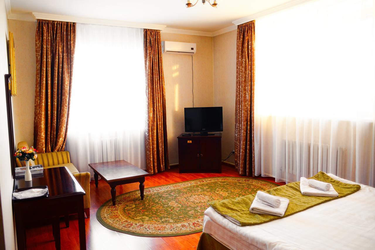 San Marino Hotel Astana エクステリア 写真