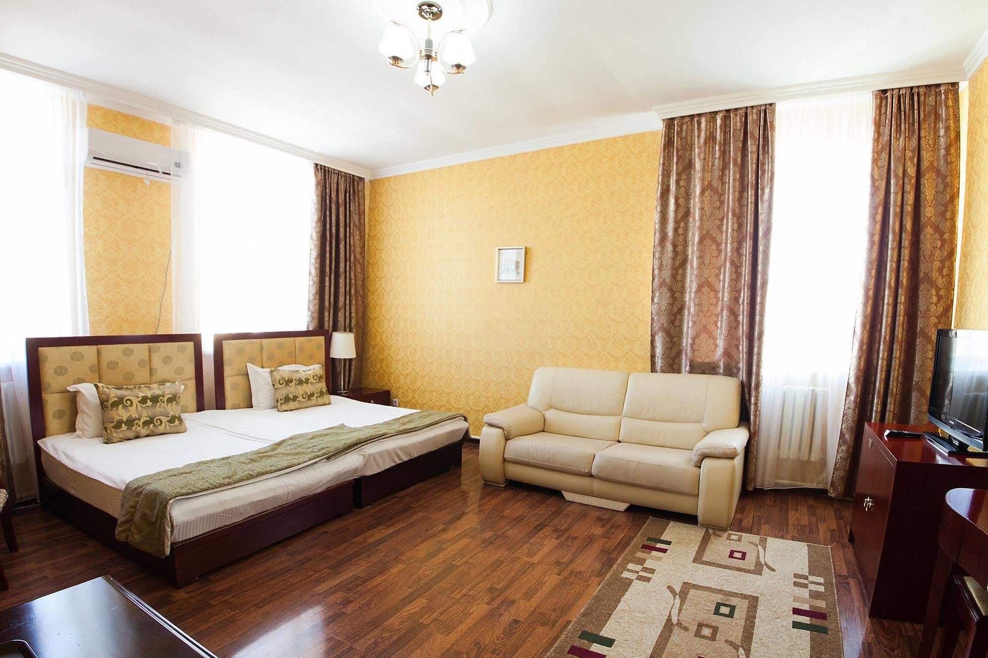 San Marino Hotel Astana エクステリア 写真