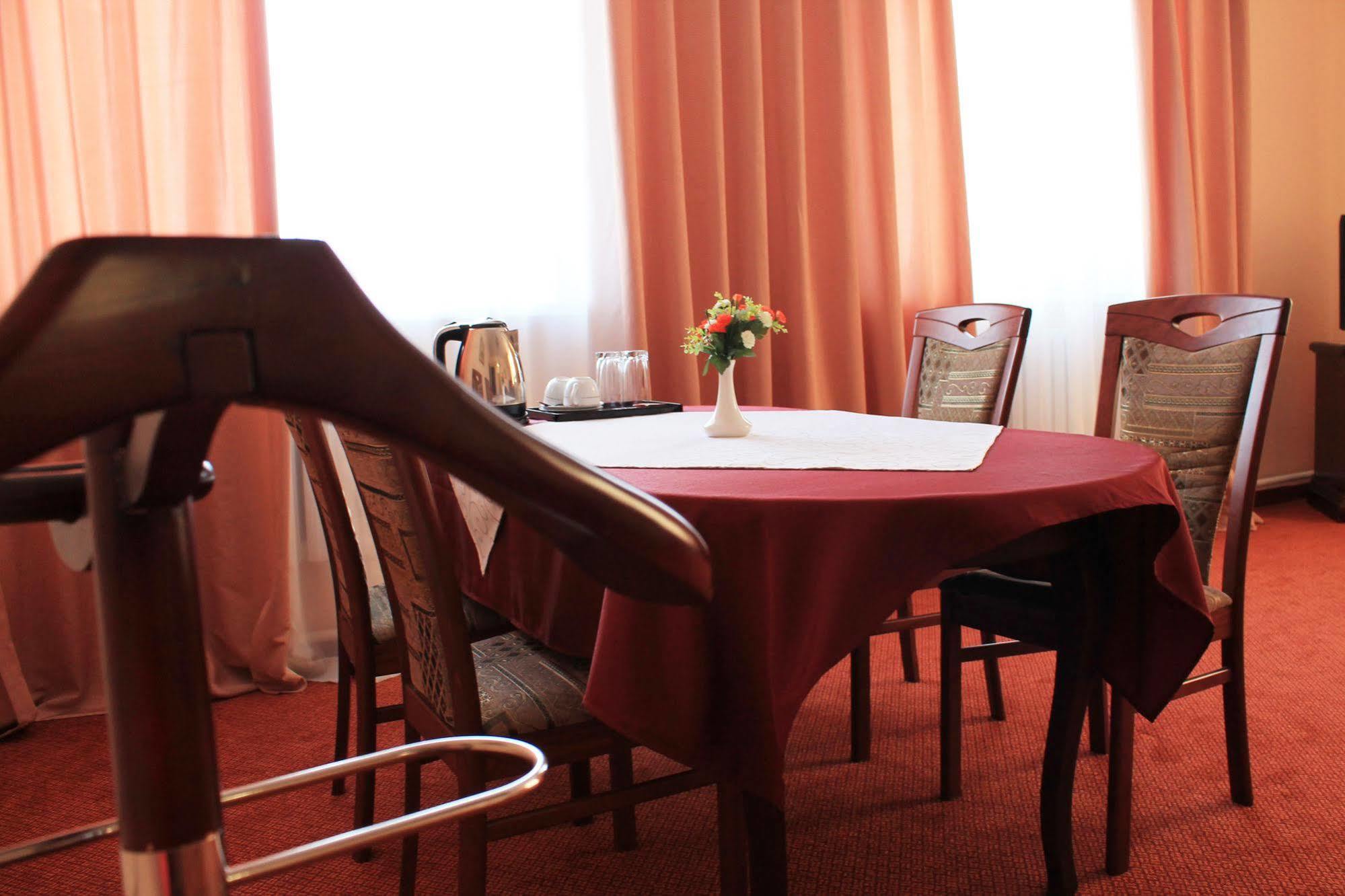 San Marino Hotel Astana エクステリア 写真